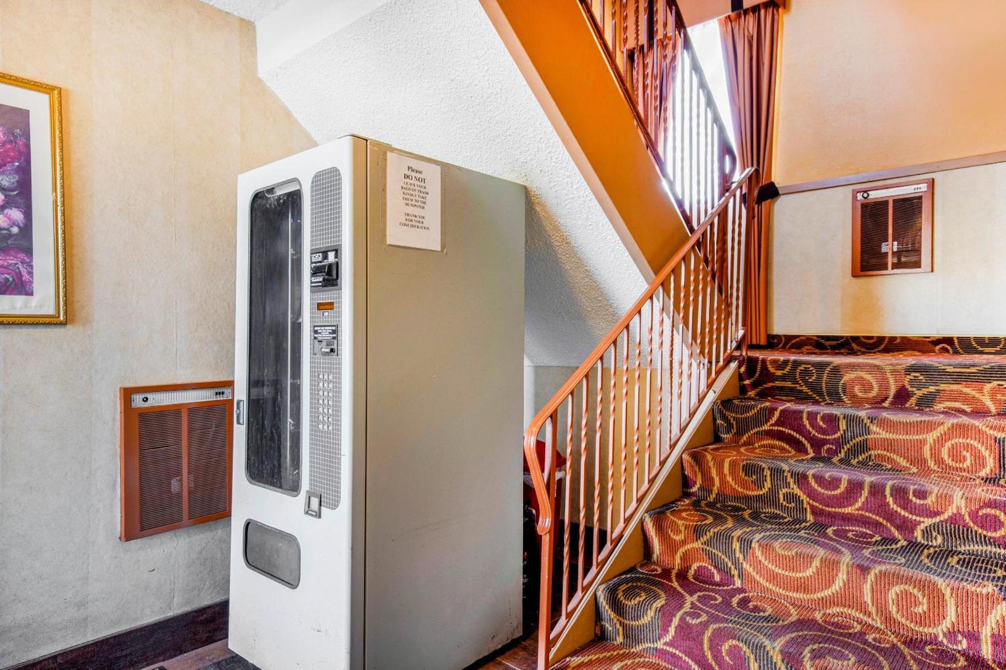 Oyo Hotel Castle Rock Co Downtown Εξωτερικό φωτογραφία