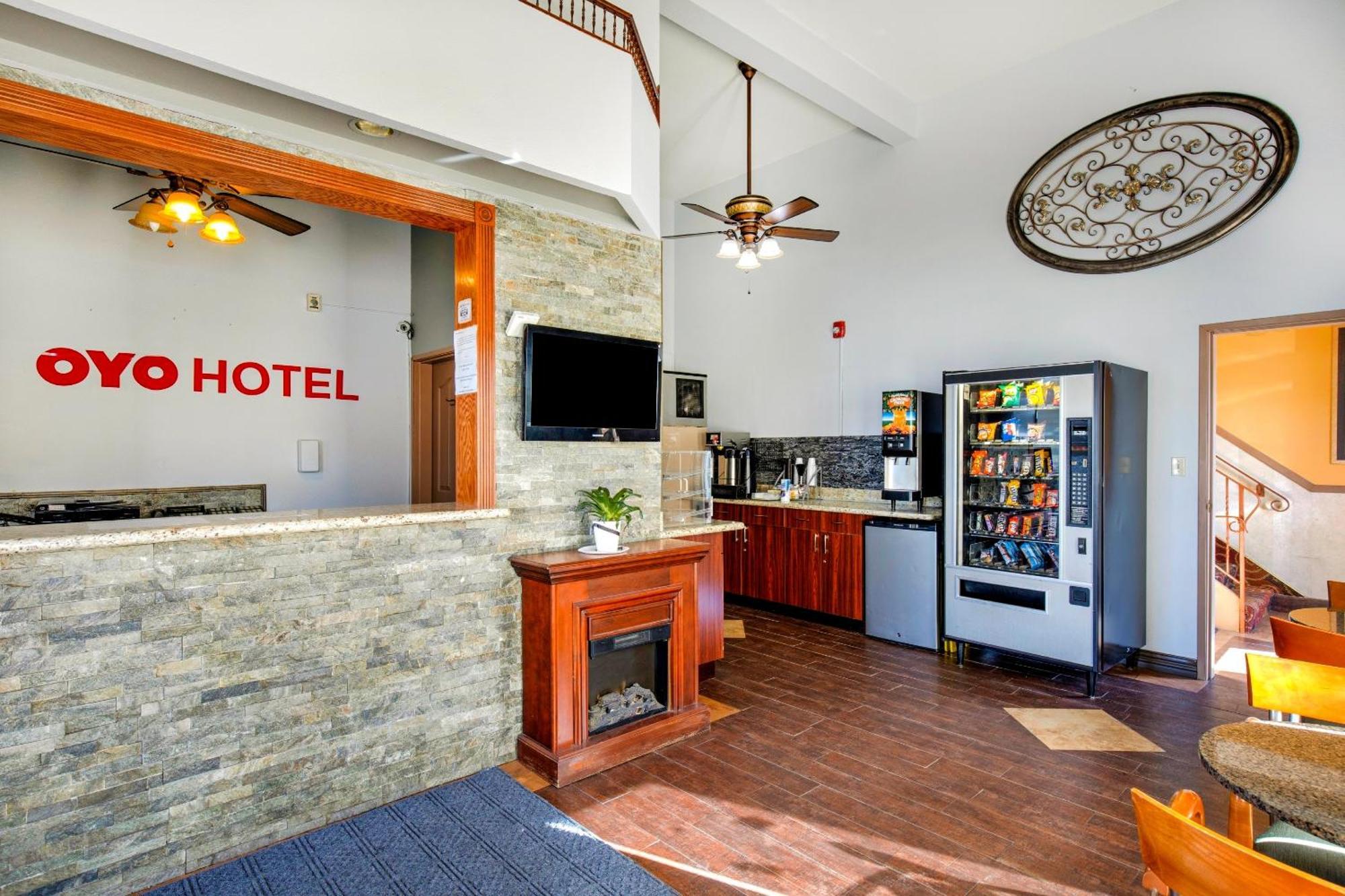 Oyo Hotel Castle Rock Co Downtown Εξωτερικό φωτογραφία